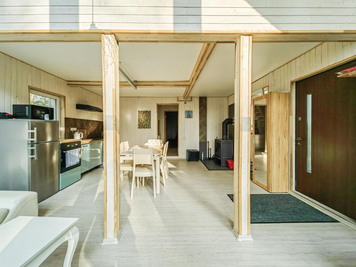 River Bank Vacation Home Jūrkalne Екстериор снимка